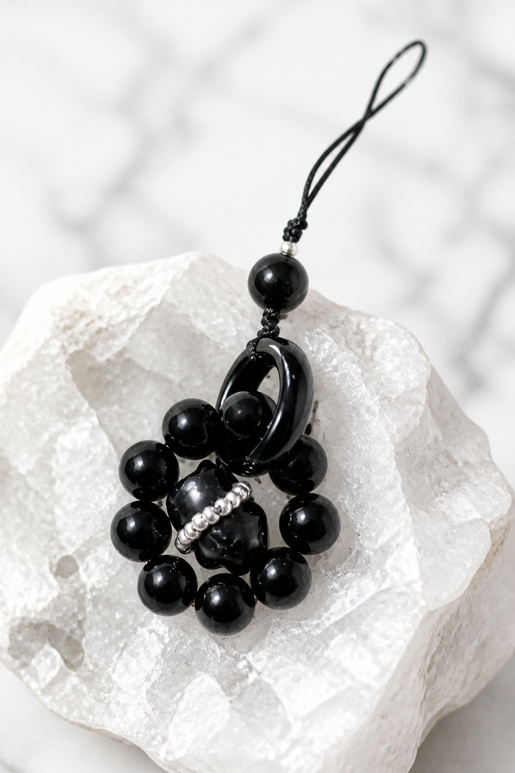 Silver Obsidian Cat Bead Ring Charm – Elegance & Protection - NekokOi