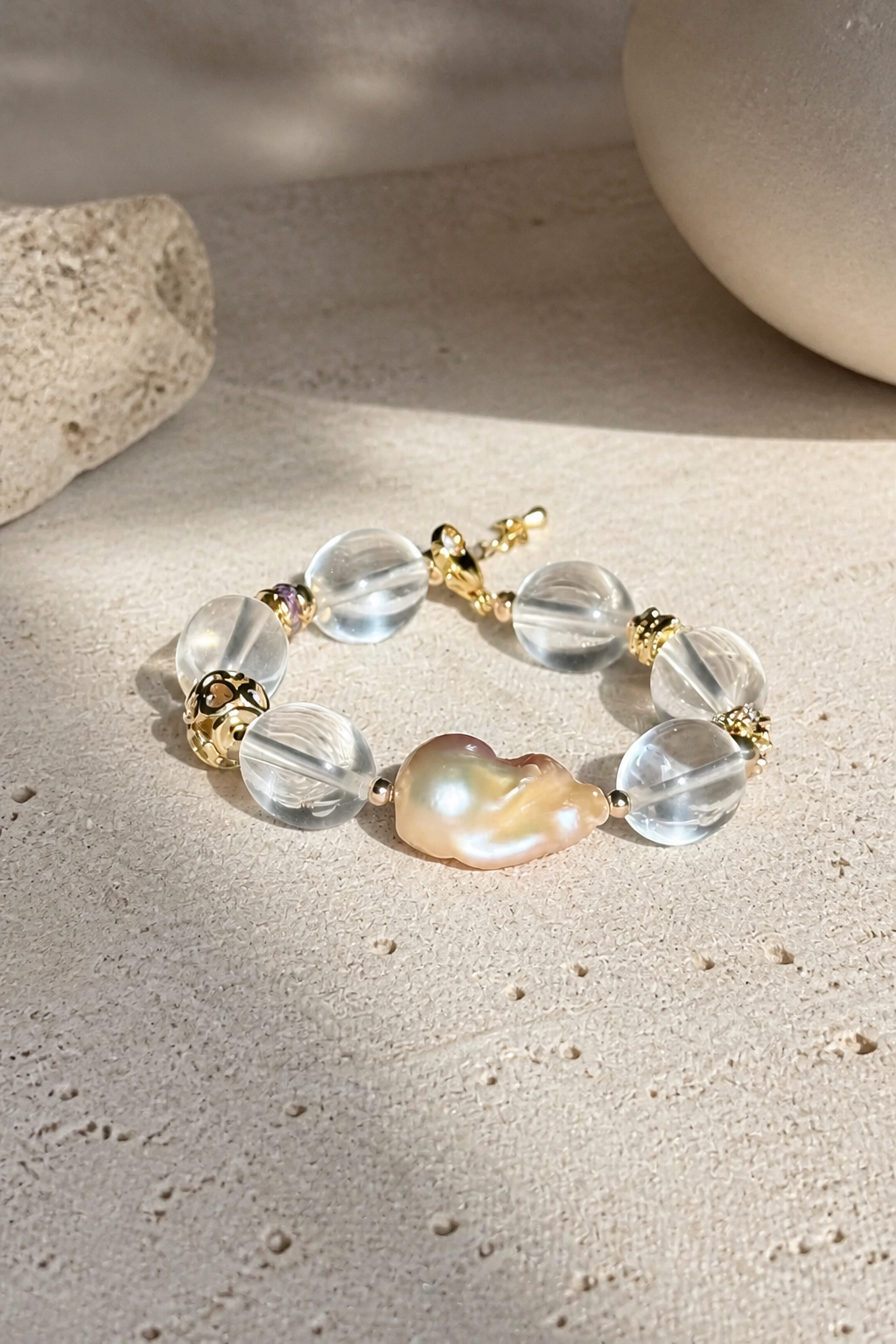 Golden Aura Bracelet – Baroque Pearl & Clear Quartz Elegance